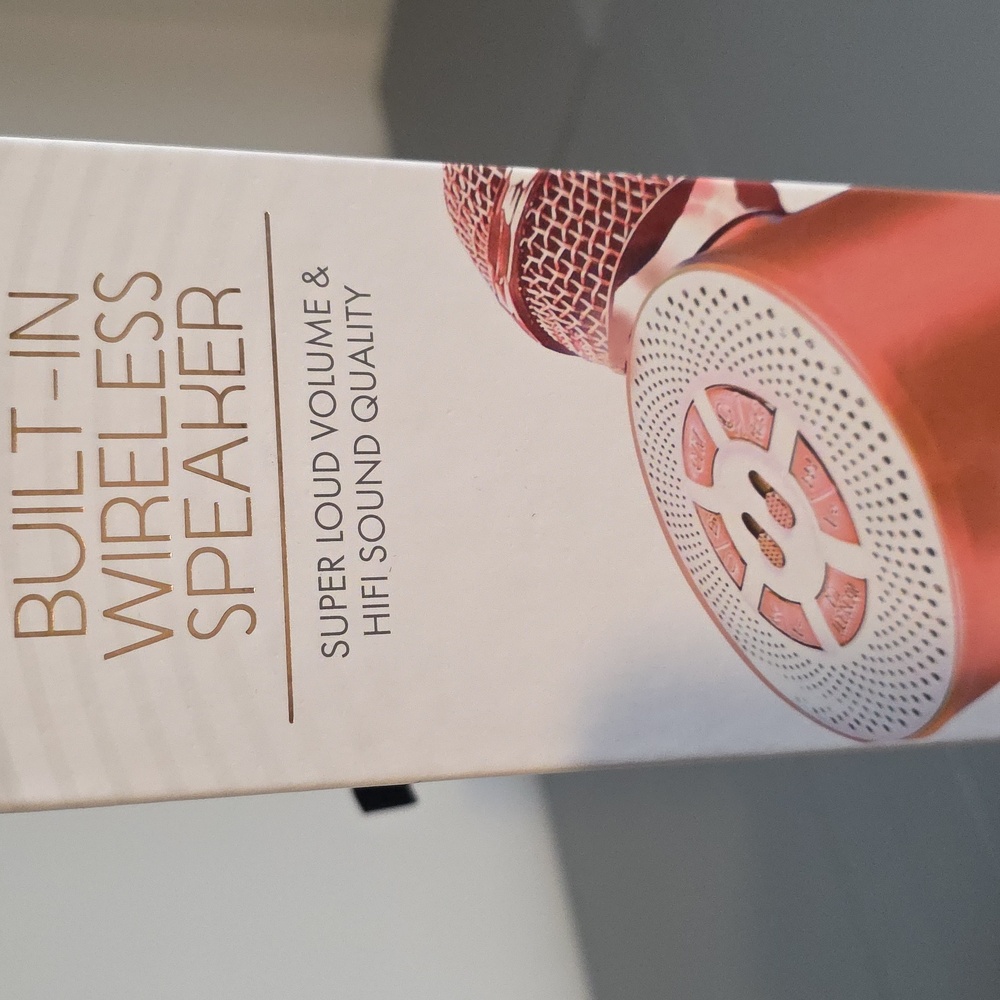 SIMPLY TECH KARAOKE NEW LED Microphone Speaker - Picture 10 of 11
